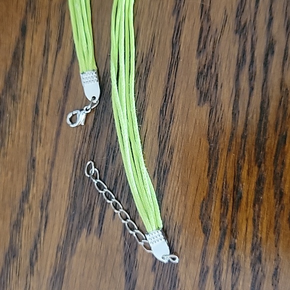Green Necklace - Picture 5 of 10